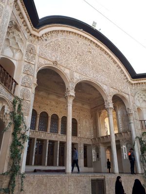 سفر تیم طبیعت گردی مرکز به کاشان ، روستای ابیانه و منظقه کویری: عکس شماره 10 / 12